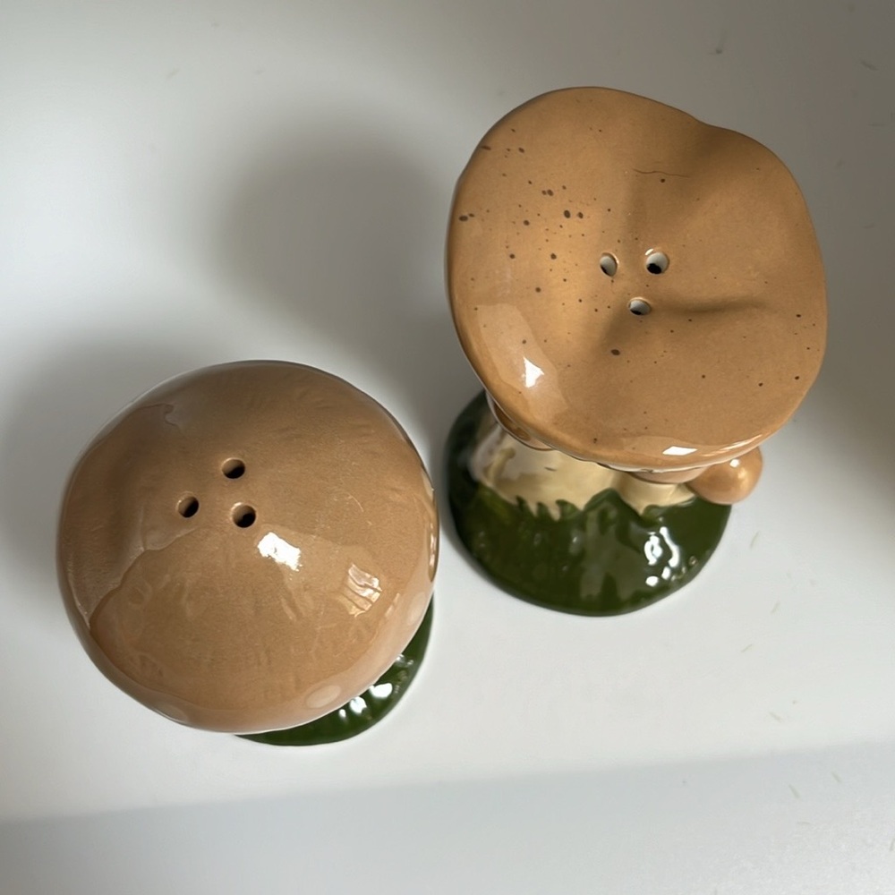 Mushroom Ceramic Salt and Pepper Shakers - Brown and Green - Picture 2 of 4